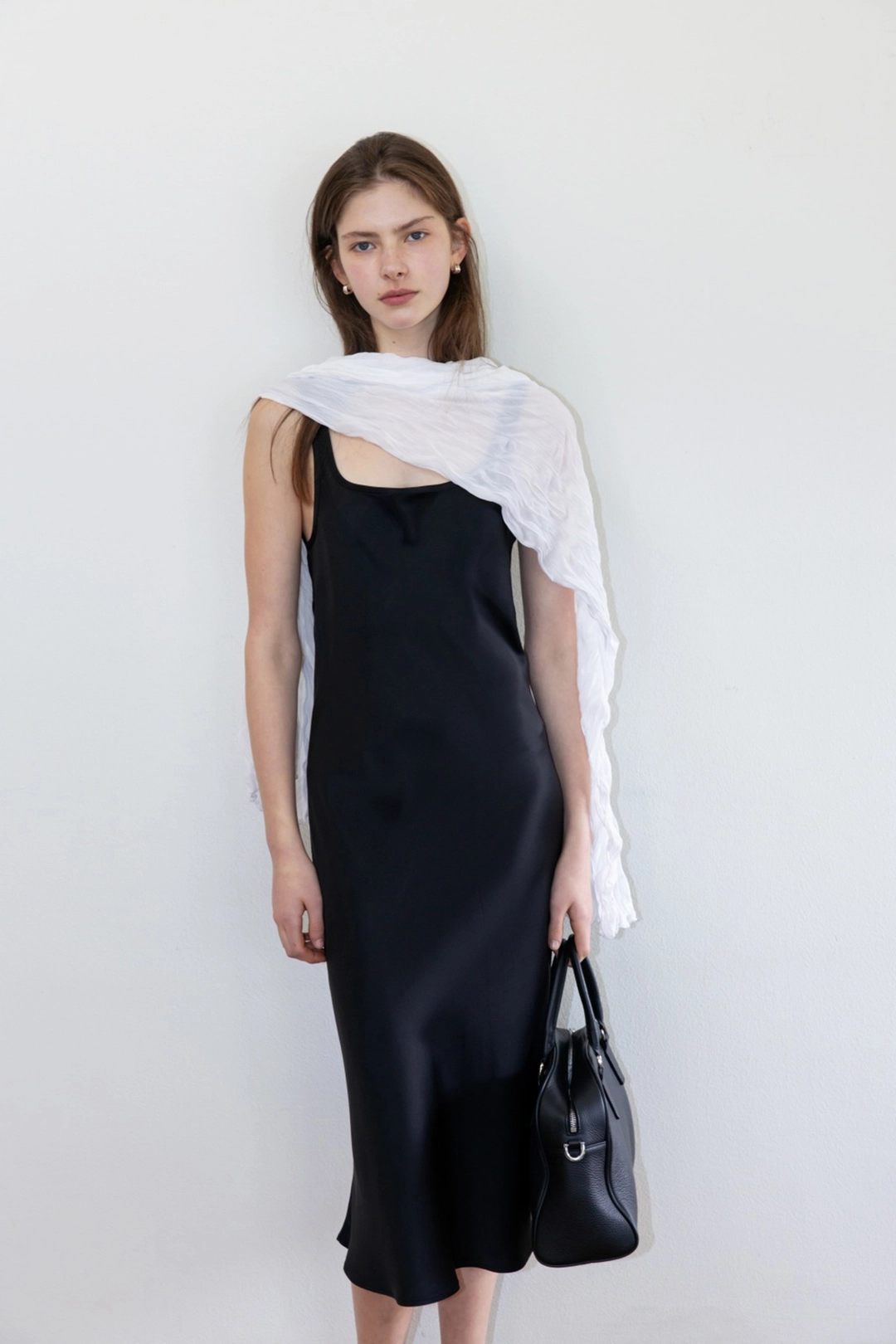 더릴 Plain Midi Satin Dress_Black 상품 이미지 1