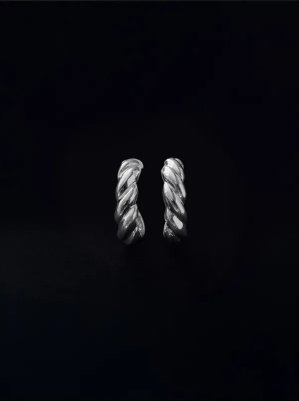 Daria hoop earring