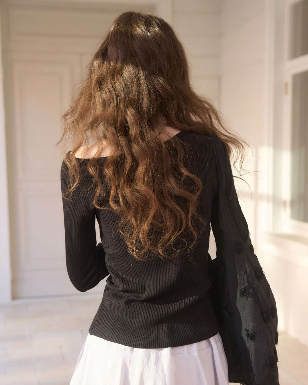 어다울 Golgi one off shoulder knit - black 상품 이미지 3