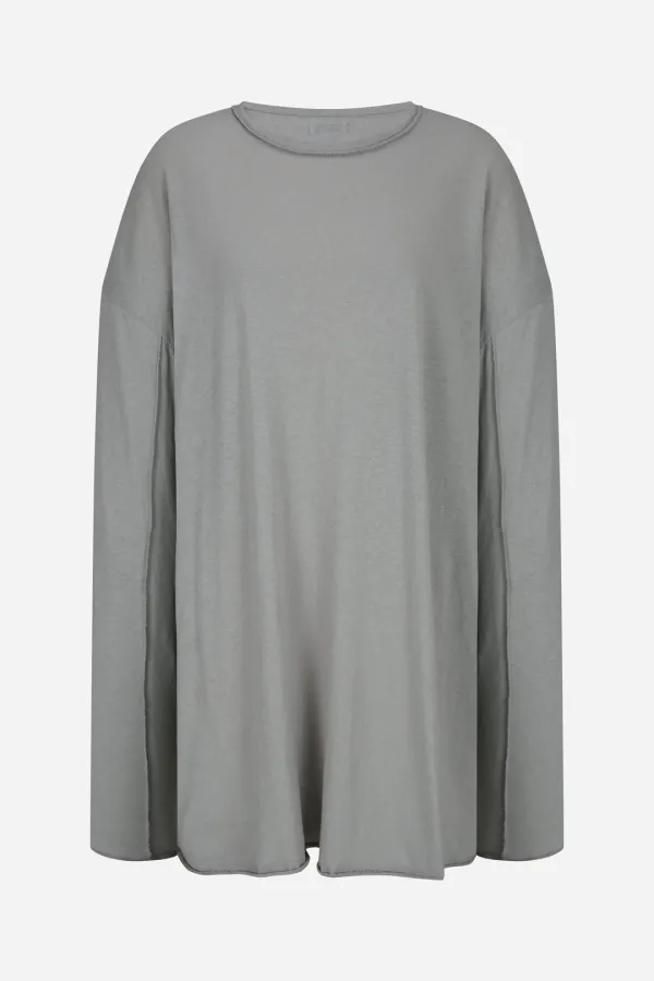 seam label t-shirt