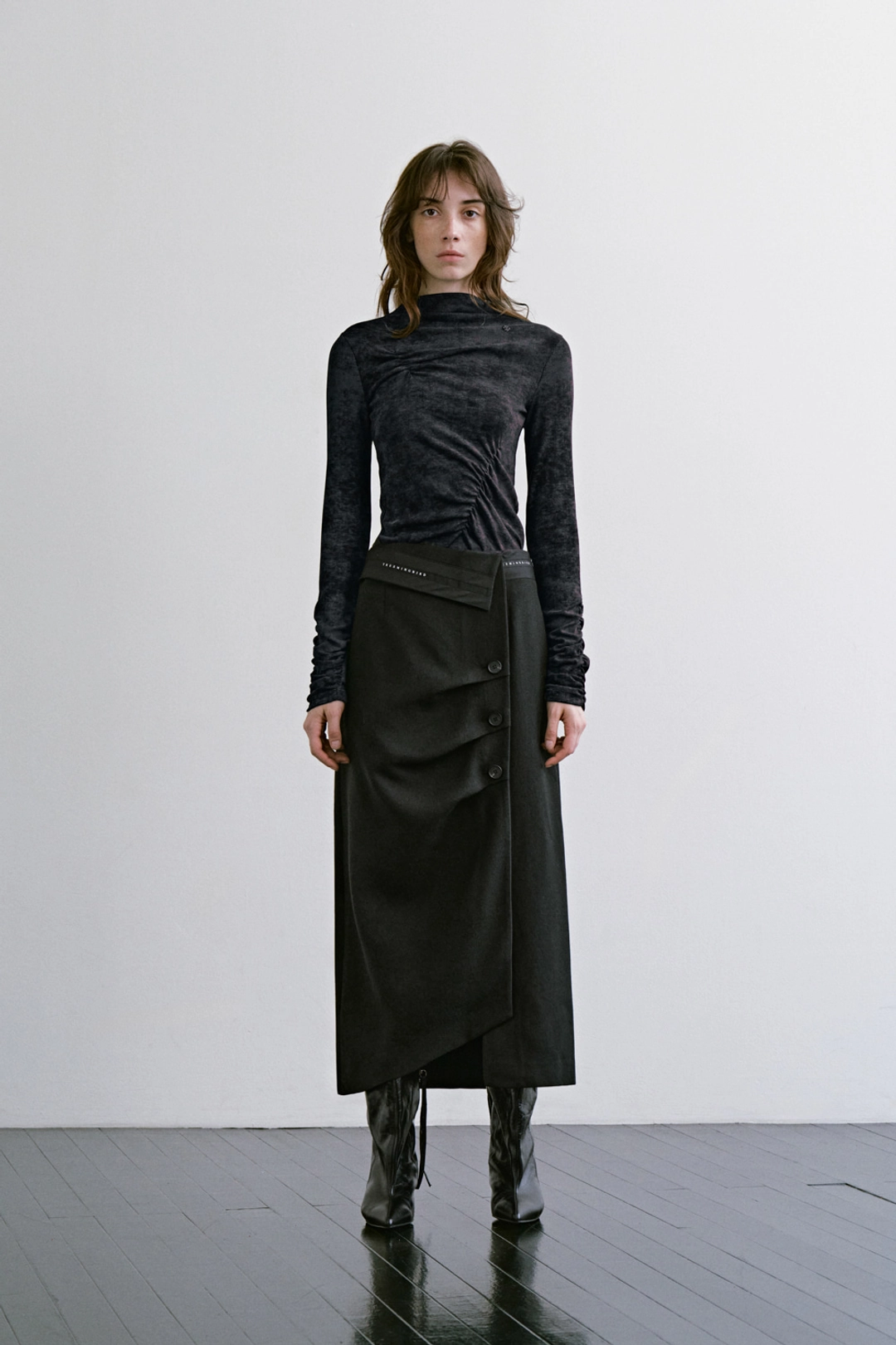 트리밍버드 Blurry Print Mock Neck Top [ Black ] 상품 이미지 2