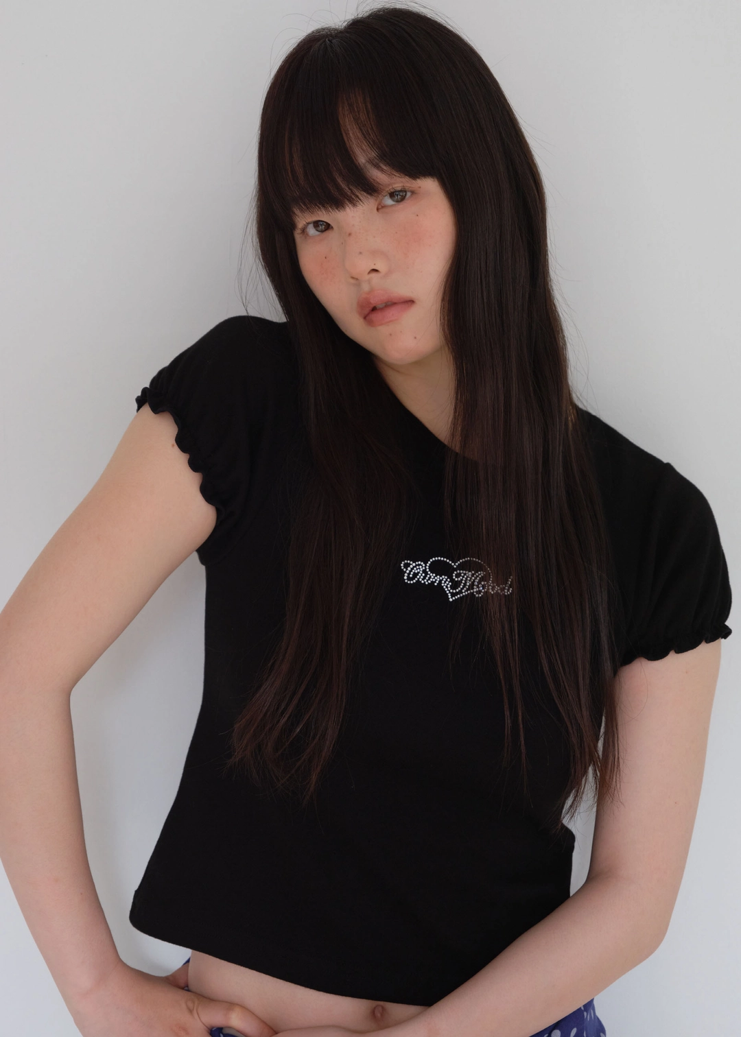 온무드 CUBIC POINT PUFF T-SHIRT - BLACK 상품 이미지 2
