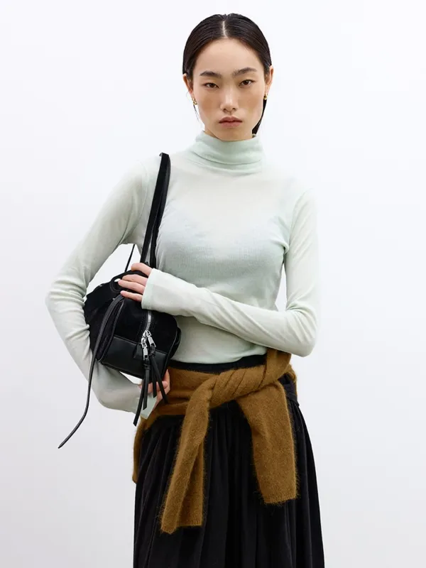 Derry daily turtle neck