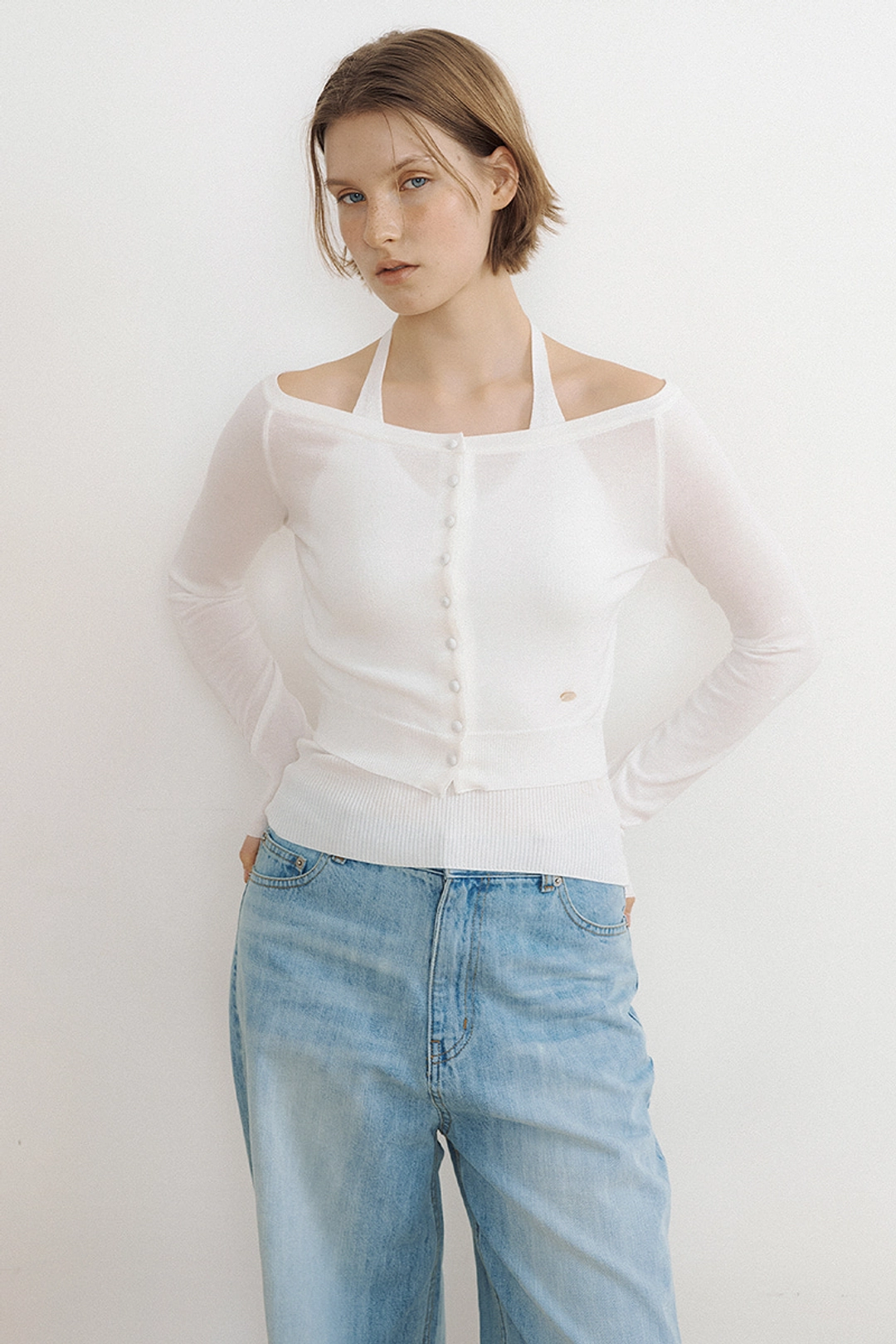 루시르주 [이유정님 Pick] Airy Boat Neck Button Cardigan (ivory) 상품 이미지 1