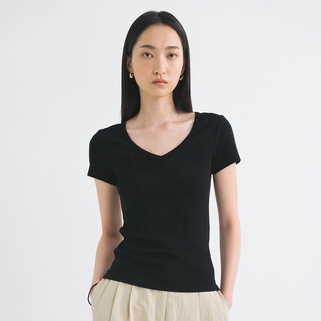 시야쥬 SITP5202 레트로 브이넥 슬림 반팔티_Black 상품 이미지 2