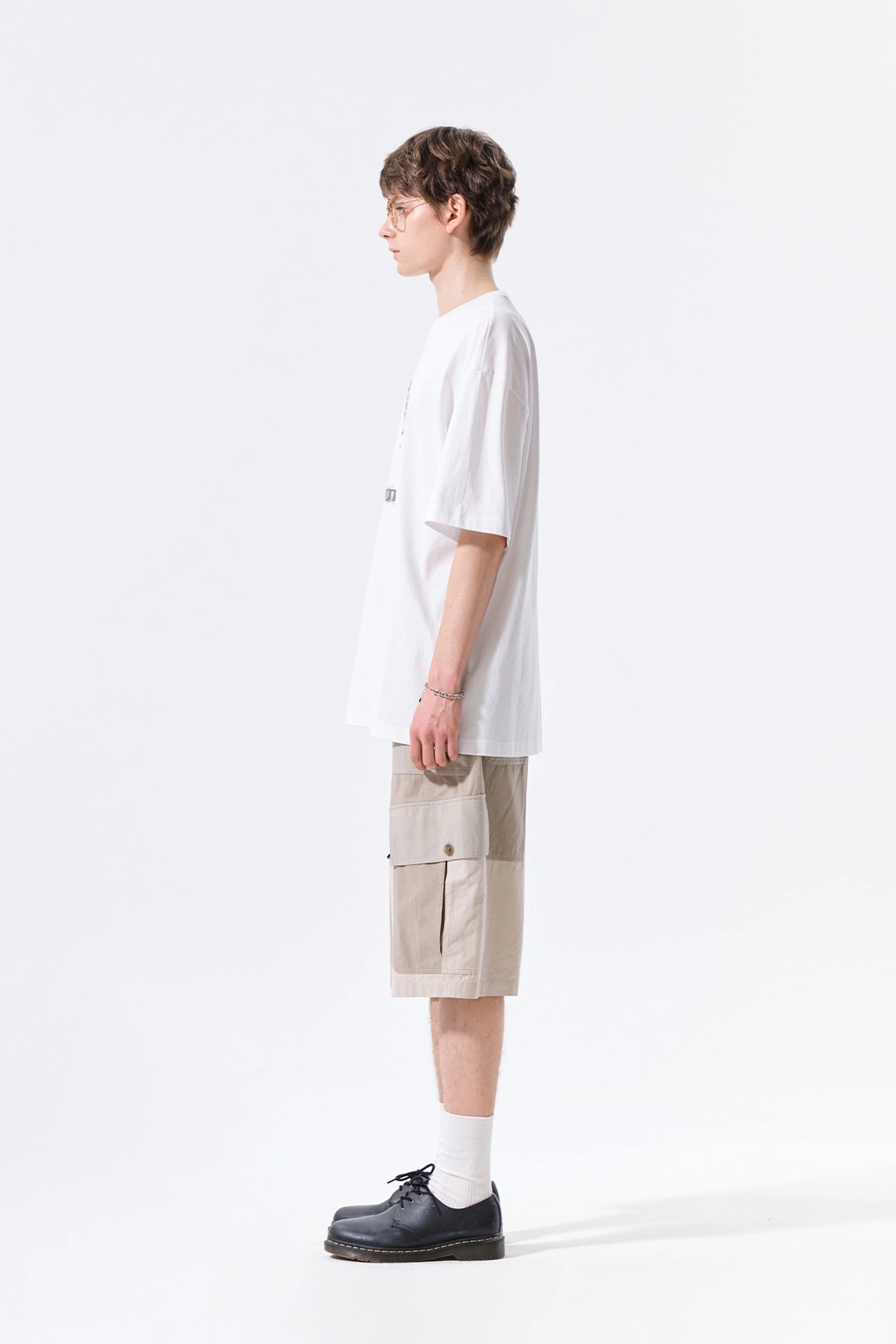 마뗑킴 PATCHWORK CARGO BERMUDA PANTS FOR MEN IN BEIGE 상품 이미지 2