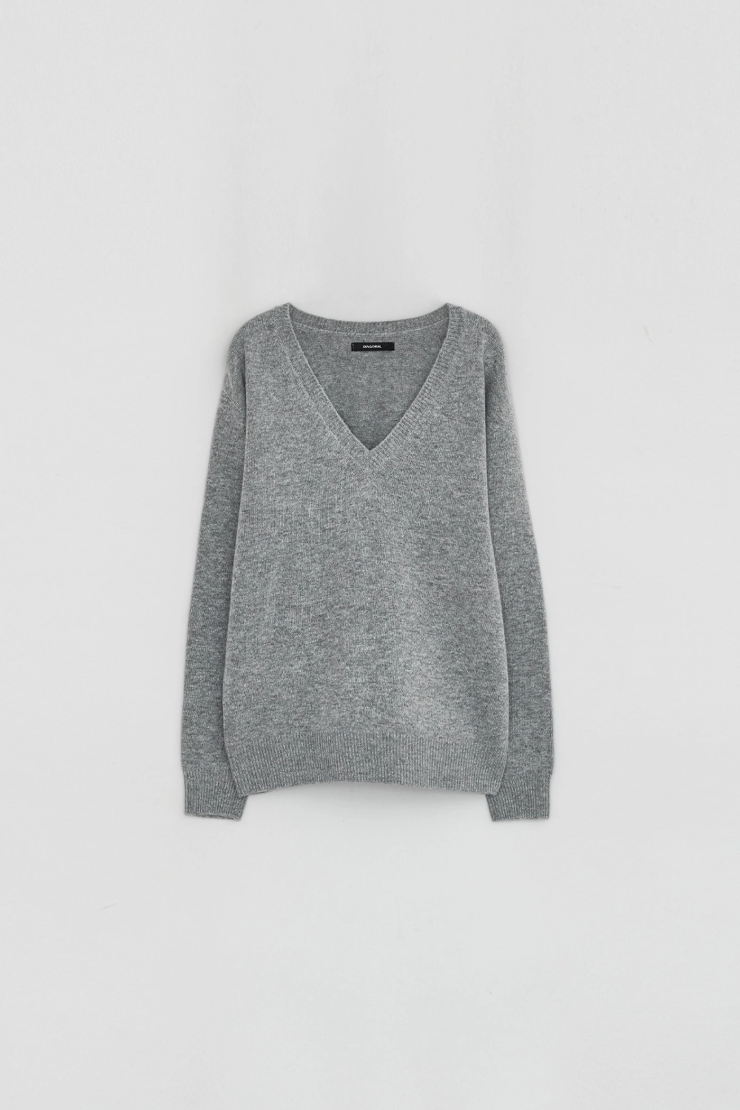 다이애그널 V NECK CASHMERE KNIT 상품 이미지 1