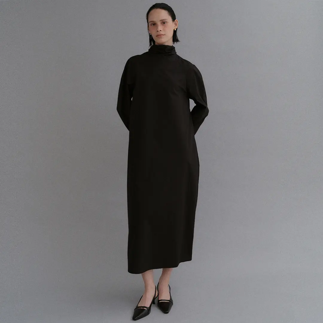 베이오드 High-neck shirring tie dress_black 상품 이미지 2