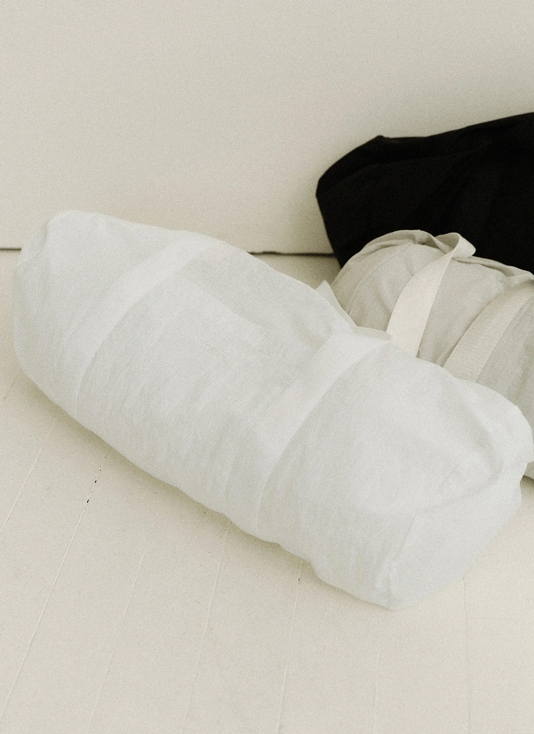 르닐 Cocoon Nylon Duffle Bag (Ivory) 상품 이미지 3