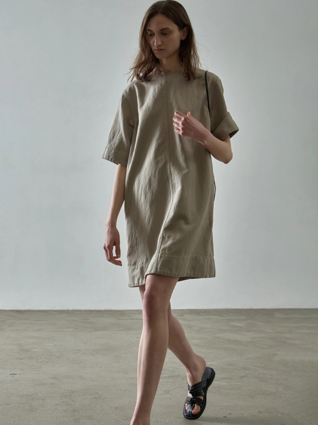 파사드패턴 린넨 하프 슬리브 원피스_olive beige 상품 이미지 1