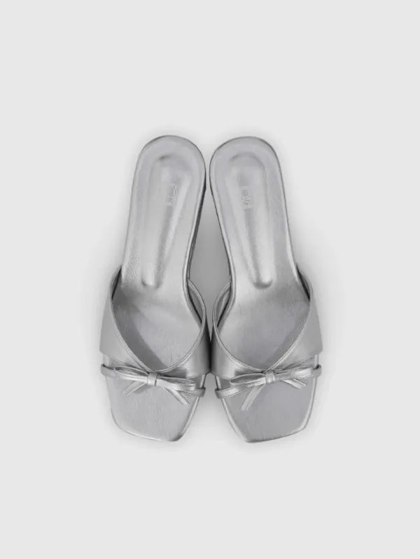 37th 예약주문 [Exclusive] Classic Ribbon Mule (Silver)