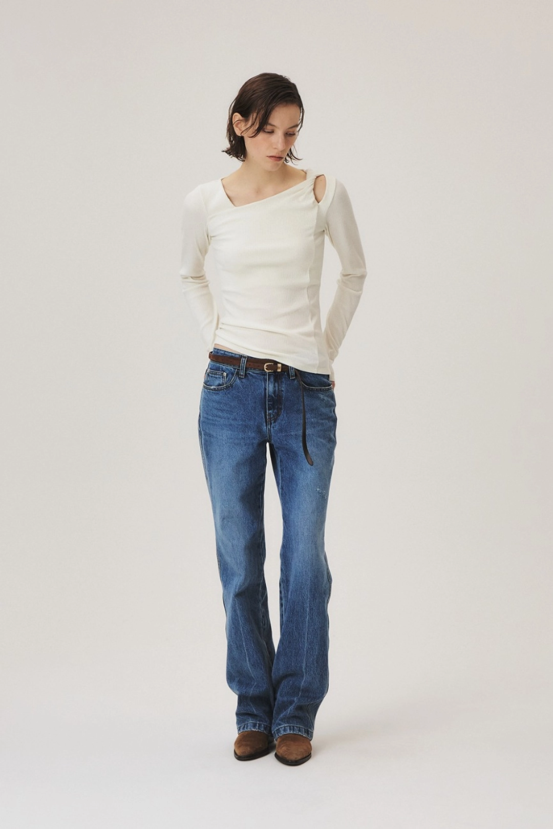 쿠메 Twisted Long Sleeves T-shirt, Ivory 상품 이미지 3
