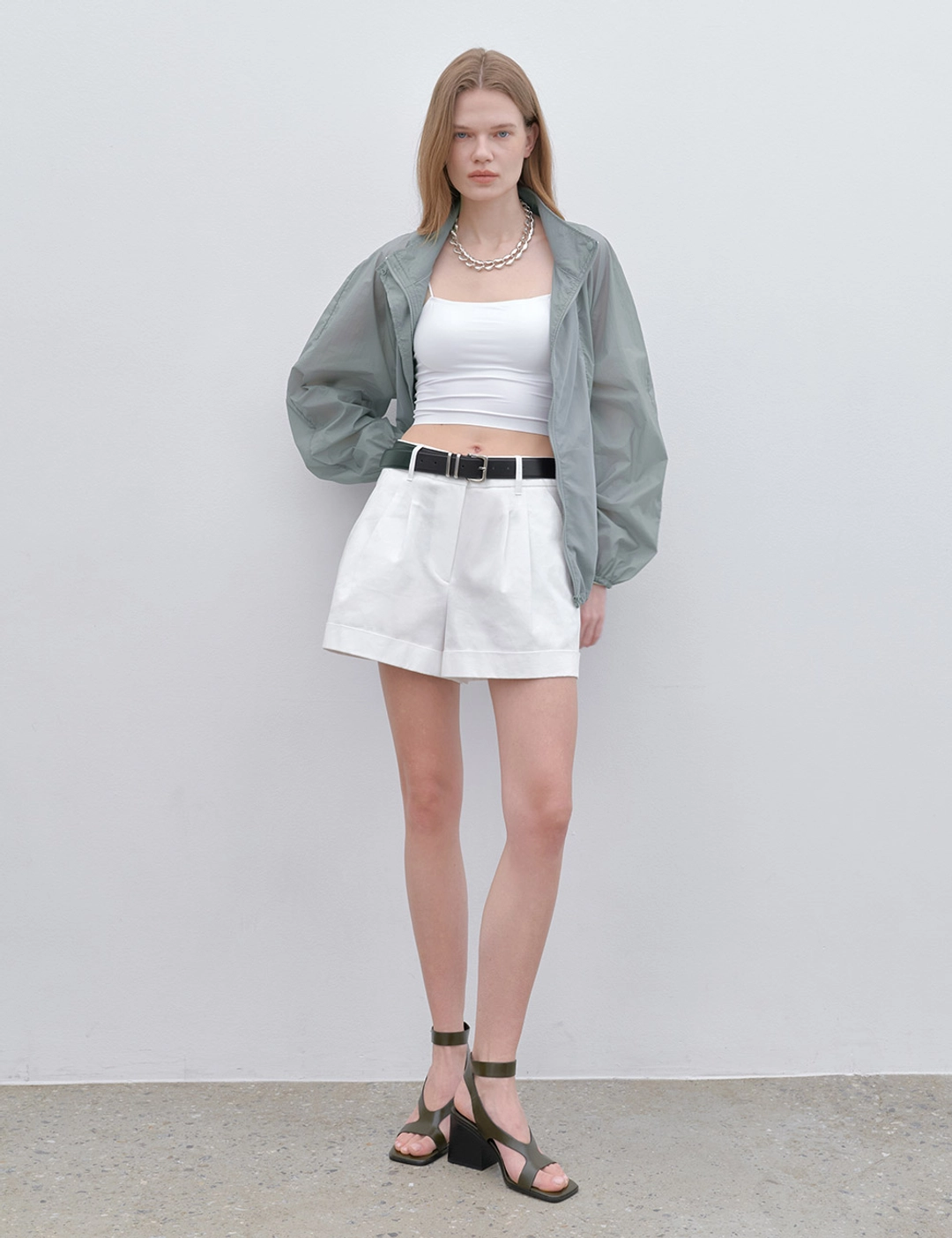 노미나떼 Vero Cotton Mid-Rise Shorts (White) 상품 이미지 1