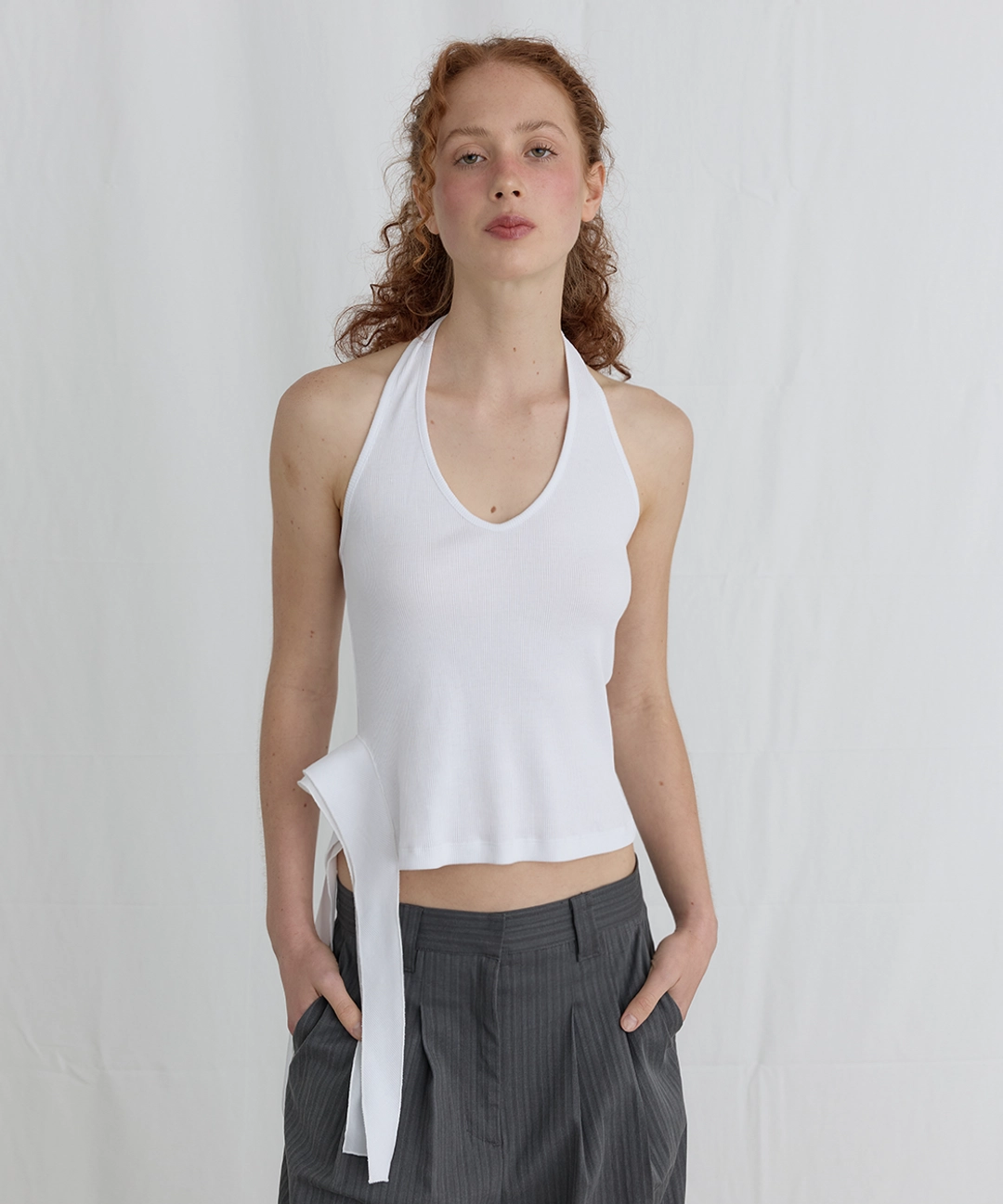 오데스 RUFFLED SIDE TANK TOP - WHITE 상품 이미지 2