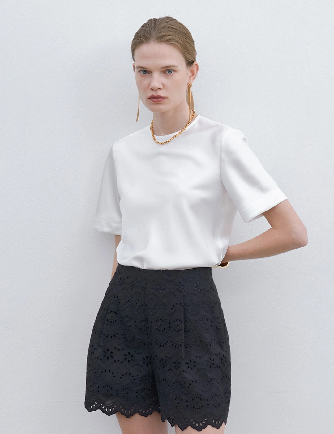 노미나떼 Noa Round Half Blouse (White) 상품 이미지 1