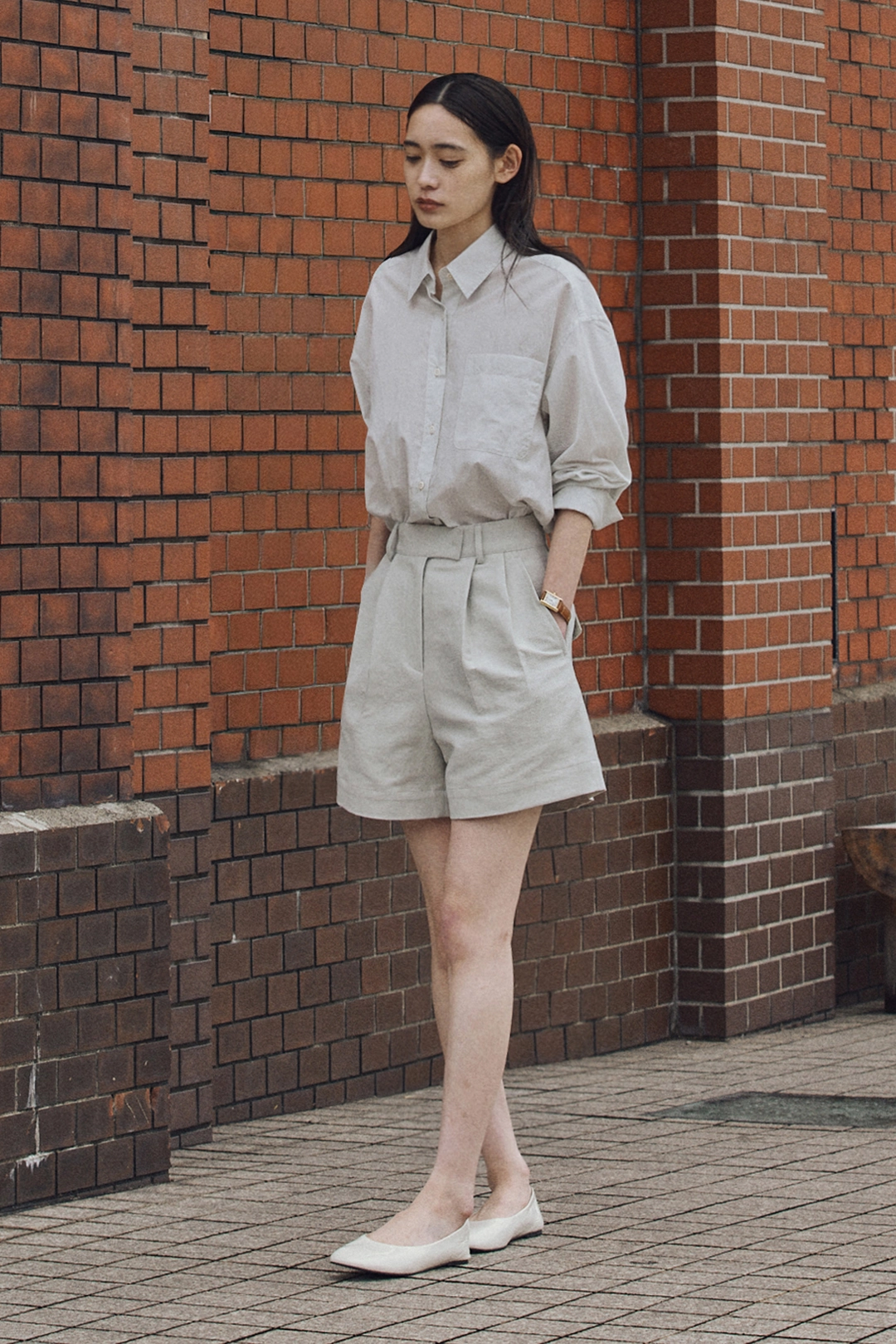 세이지먼트 SPREAD PINTUCK SHORT PANTS_LIGHT GRAY 상품 이미지 2