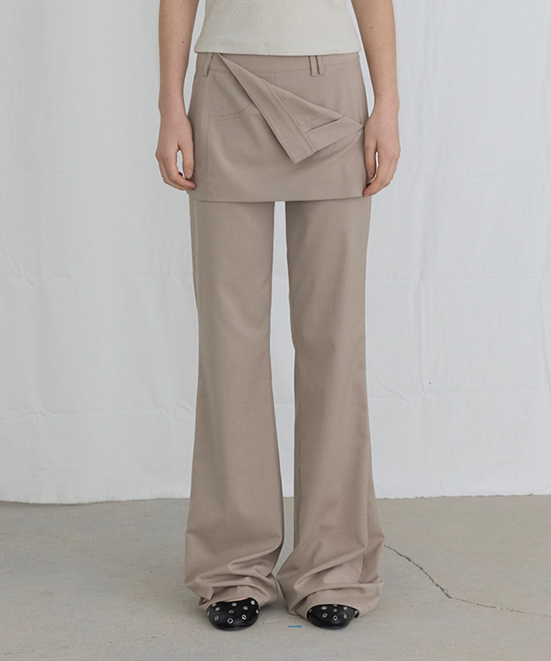 오데스 FOLDED SKIRTS OVER PANTS - BEIGE 상품 이미지 1