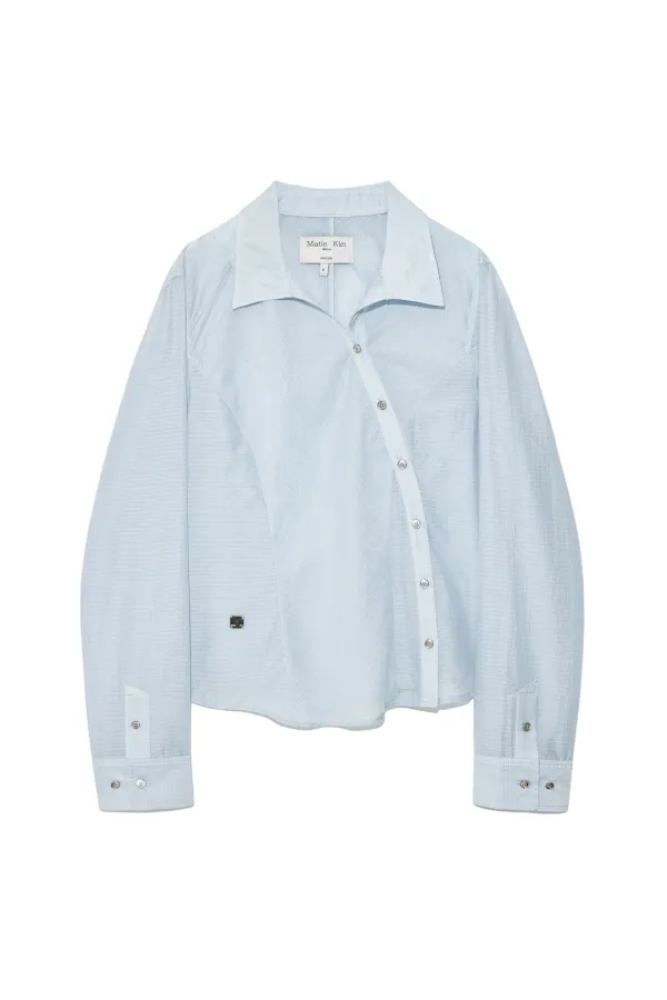 UNBALANCE BUTTON POINT SHIRT IN LIGHT BLUE