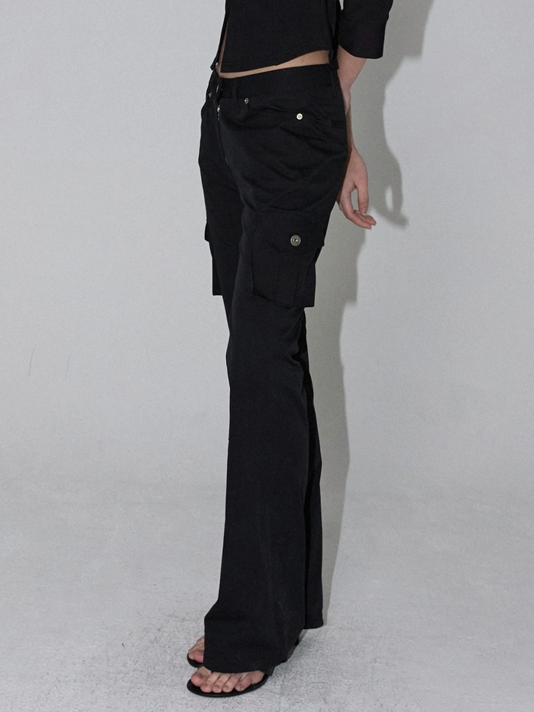 이네기 [4th Reorder] Another Bootcut Cargo Pants (black) 상품 이미지 1