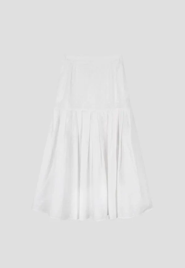 Embroidery flare skirt Ivory
