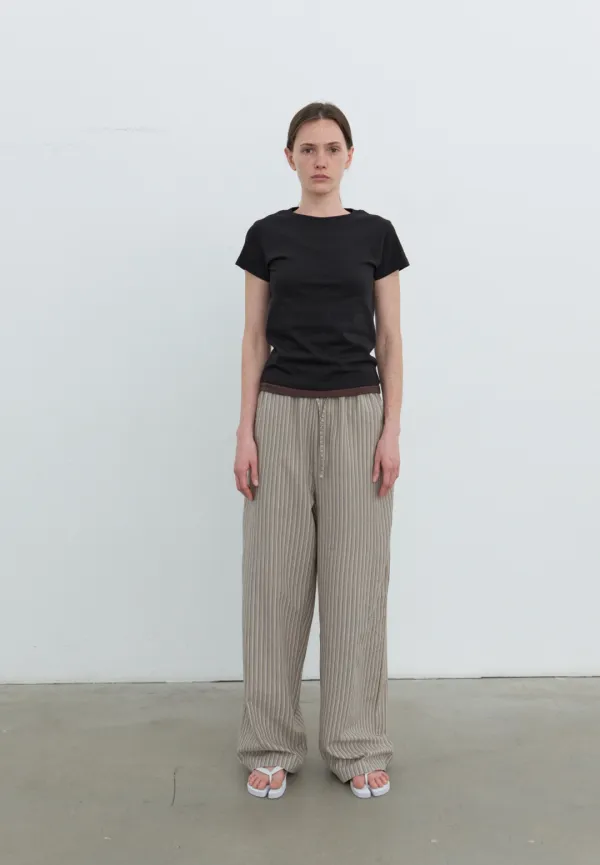 Cap sleeve round t-shirt (black)