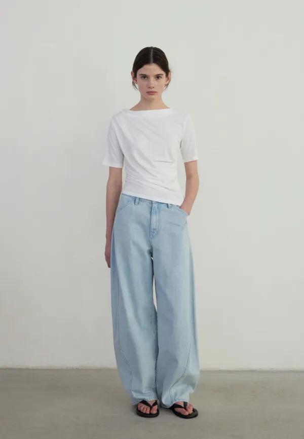 CURVED BELTED DENIM PANTS - BLUE
