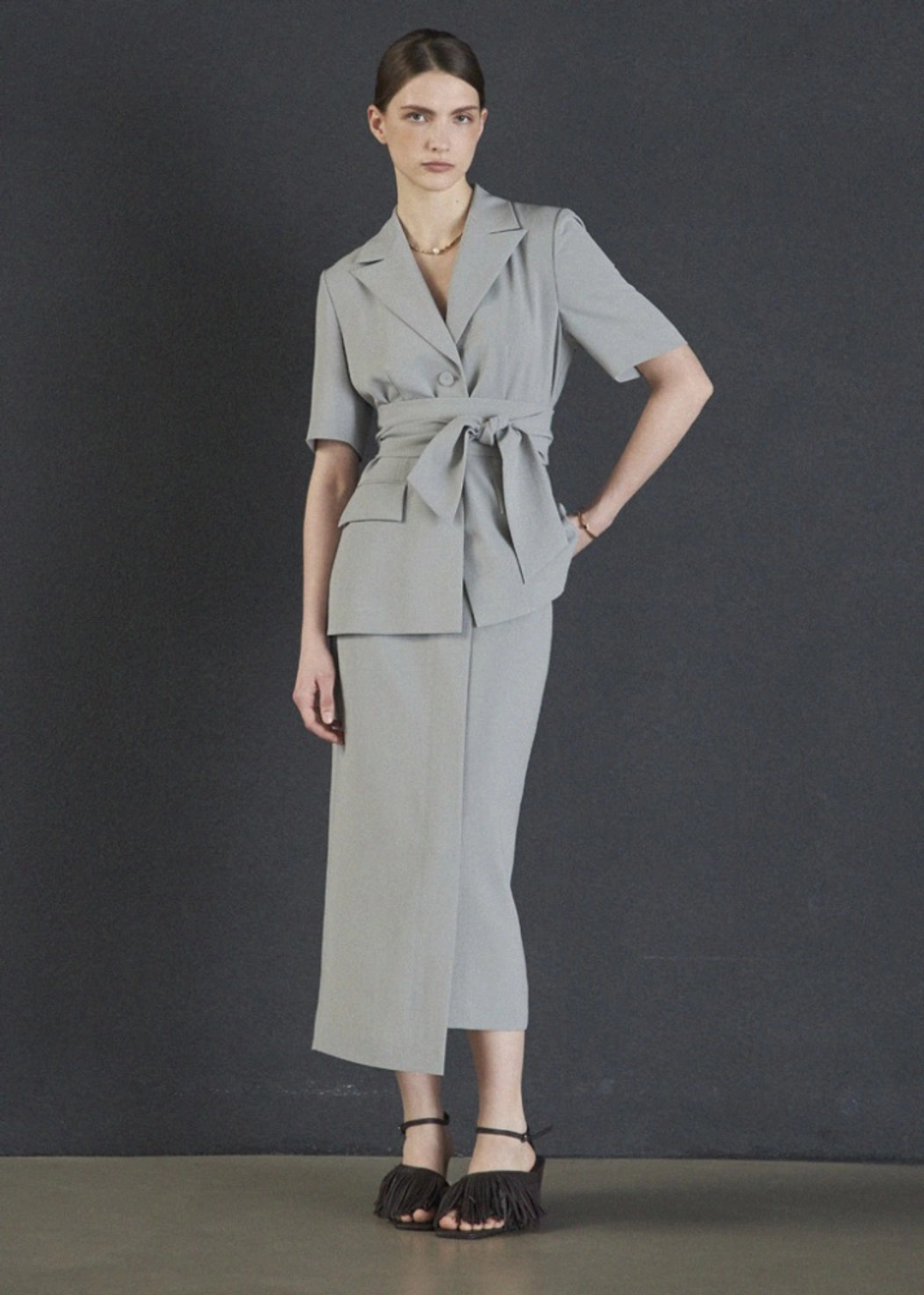 메종드이네스 (SET) BELTED JACKET & UNBALANCED H-LINE SKIRT_KHAKI GRAY 상품 이미지 2
