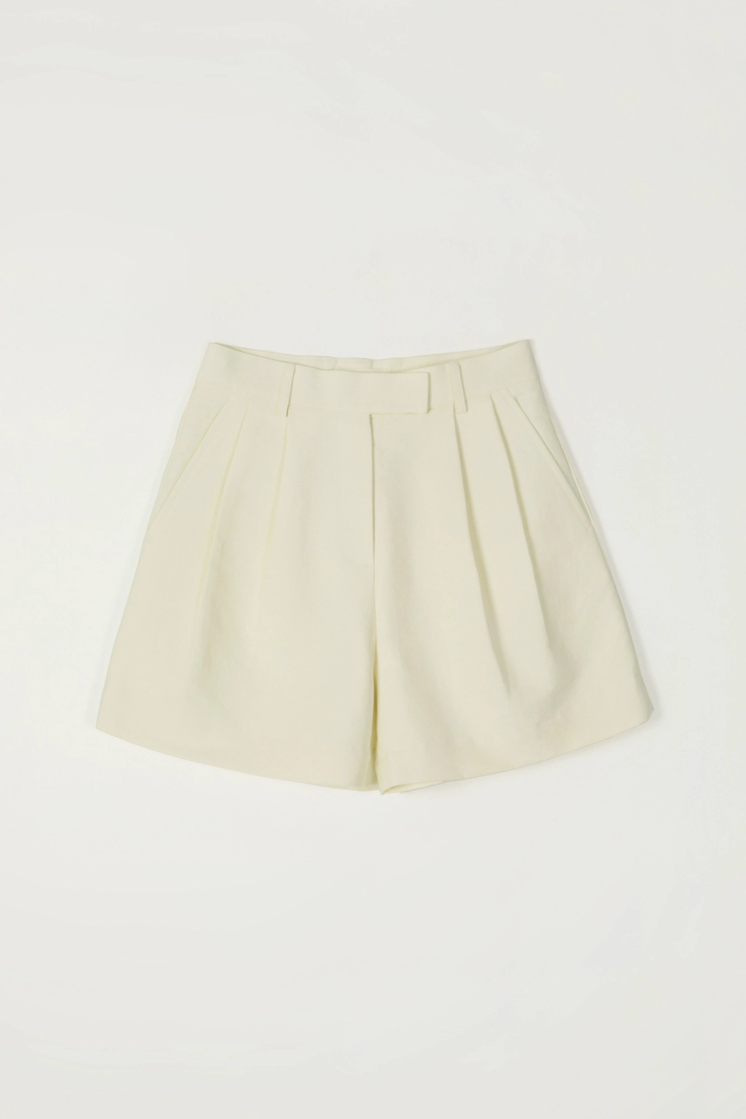 세이지먼트 SPREAD PINTUCK SHORT PANTS_CREAM 상품 이미지 1