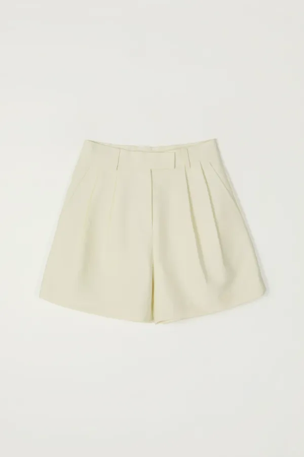 SPREAD PINTUCK SHORT PANTS_CREAM