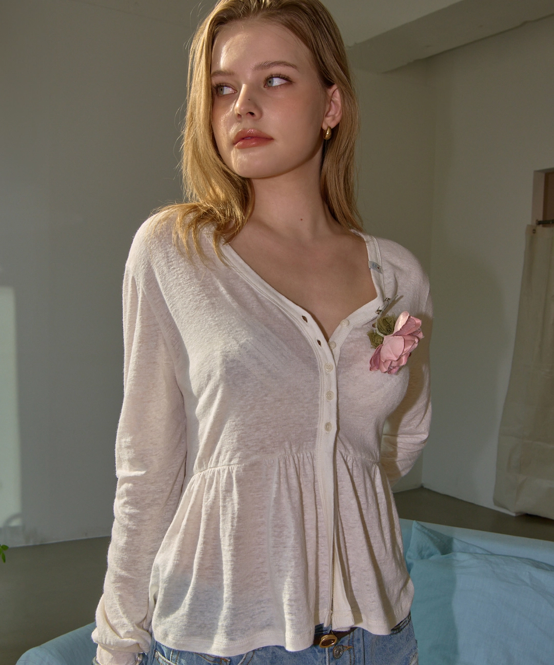 비터셀즈 Swell V Neck Cardigan-Ivory 상품 이미지 1