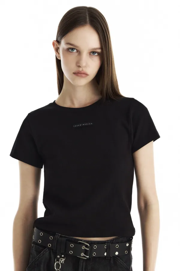 Slim-Fit Ribbed Short Sleeve T-Shirt [ Black ]