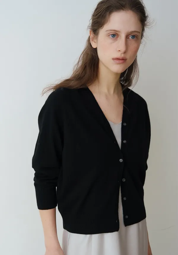 CASH MERINO V-NECK CARDIGAN_BLACK_OF1C2XCD01BKA