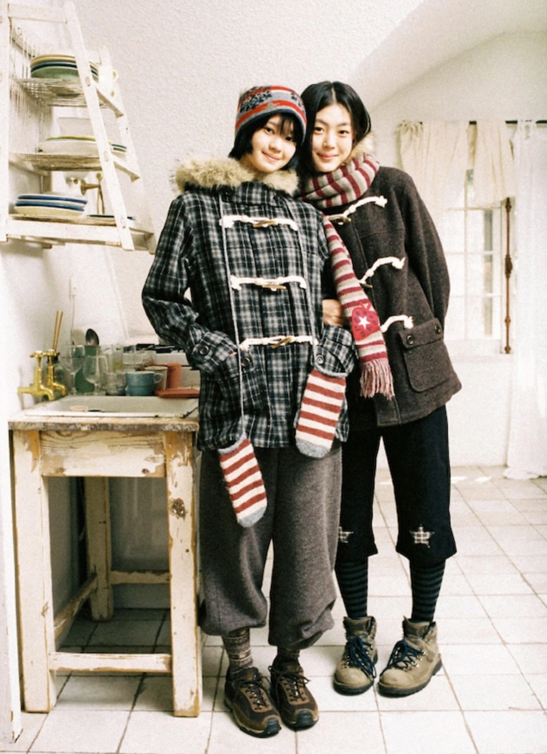 에이이에이이 STRIPE MITTEN GLOVES [BURGUNDY] 상품 이미지 2
