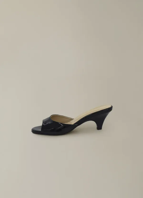 Glossy slide heels (Black)