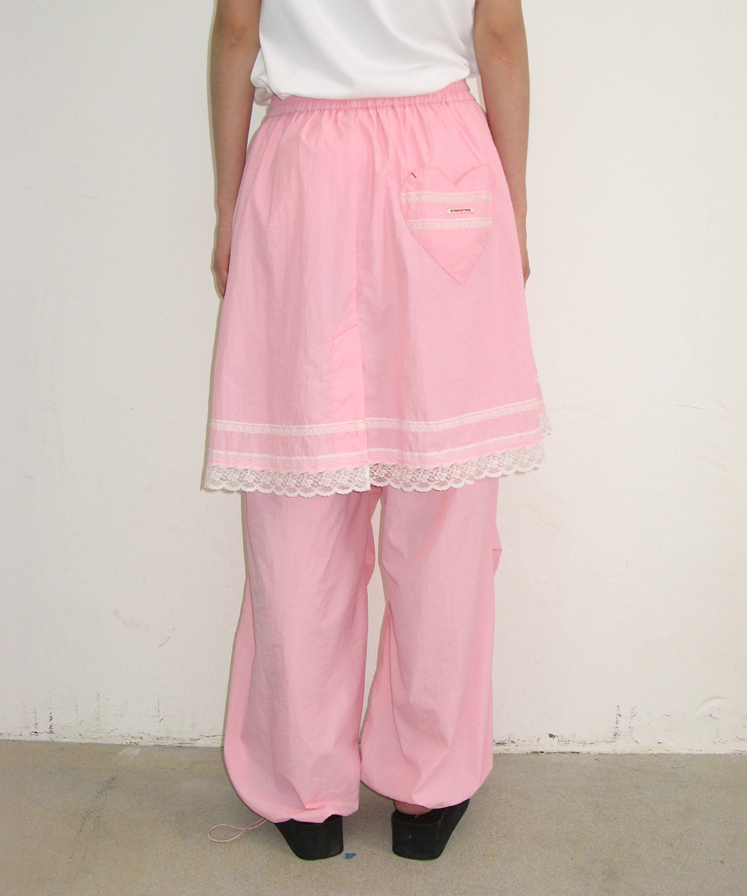 론론 LACE POINT SKIRT LAYERED JOGGER PANTS PINK 상품 이미지 1
