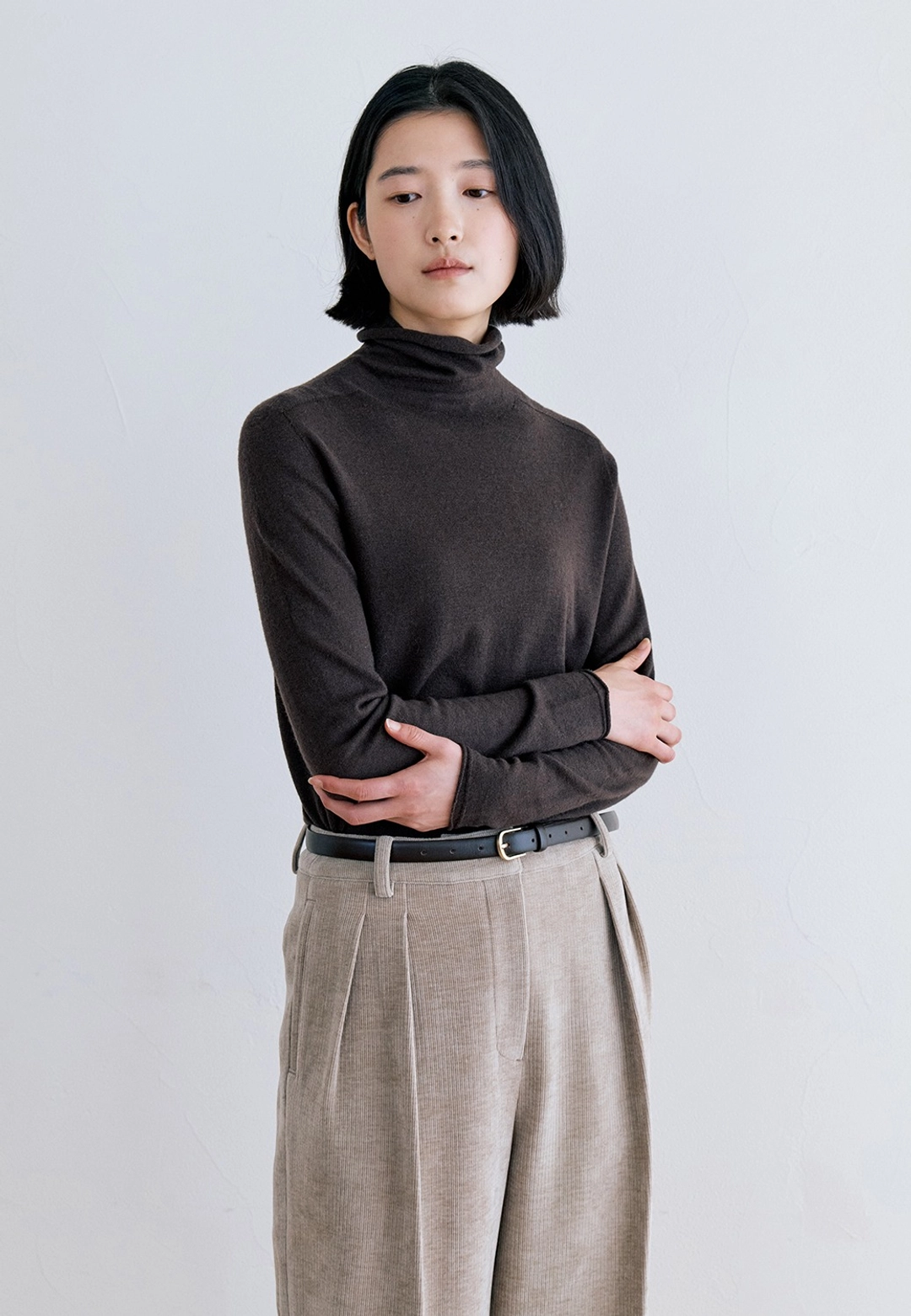 노티아 ROLL NECK WOOL100 TURTLE NECK KNIT - BROWN 상품 이미지 1