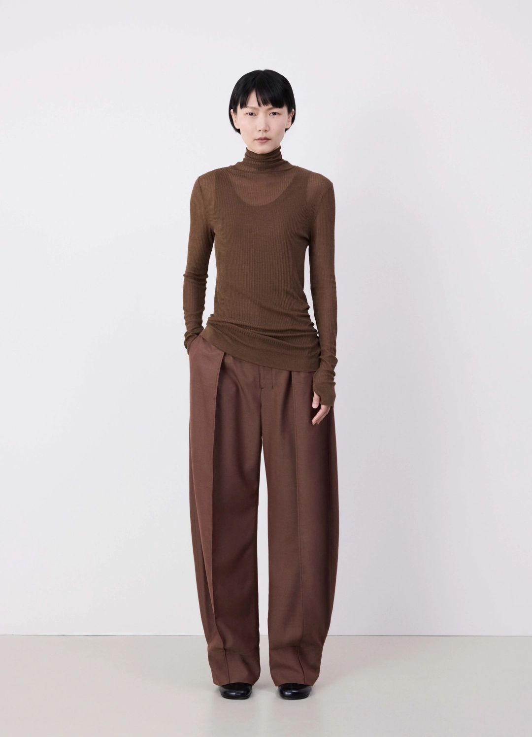 르메르 SEAMLESS HIGH NECK TOP 상품 이미지 2
