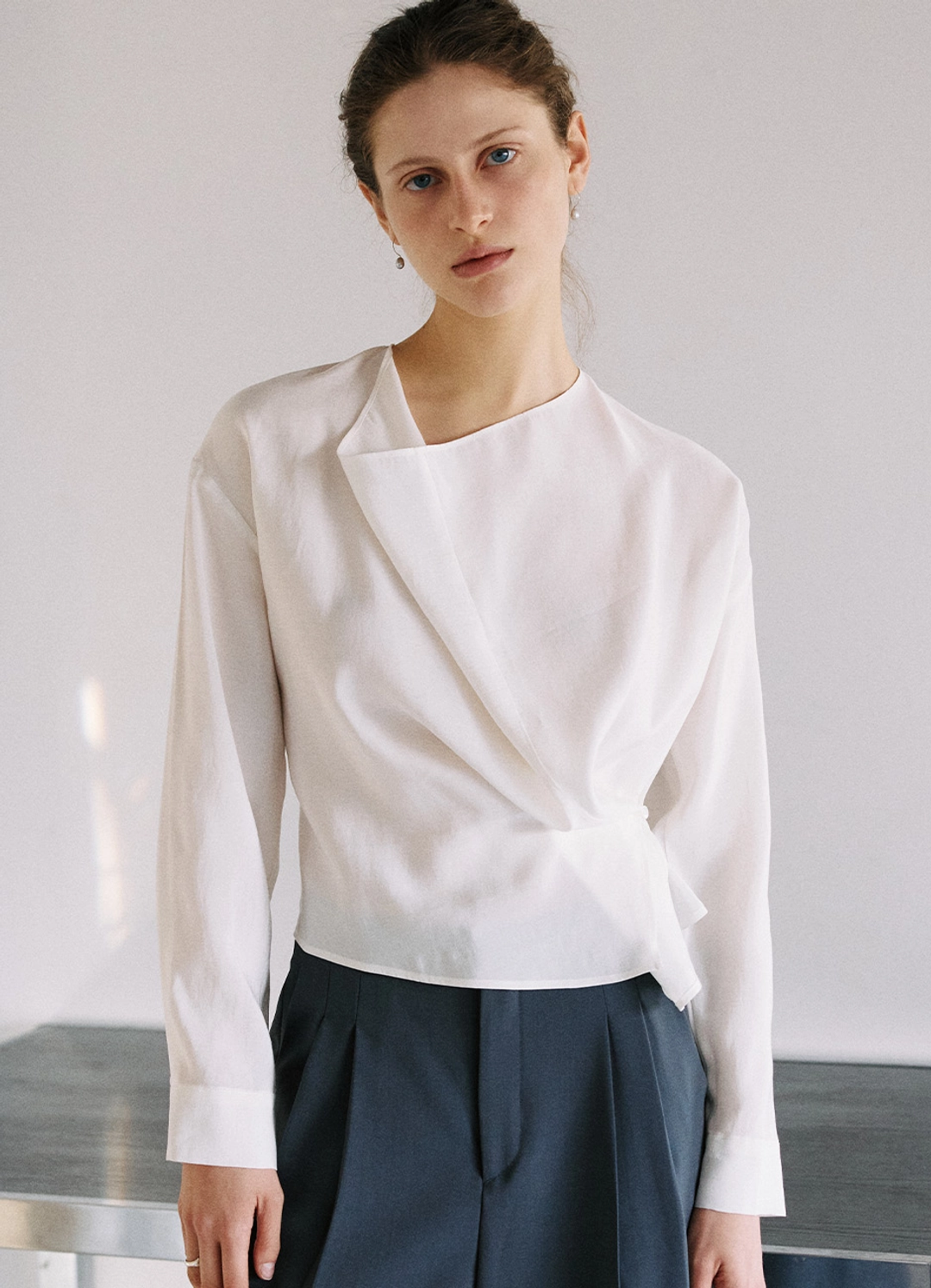 안젤로비안코 Cowl Neck Wrap Blouse 상품 이미지 2
