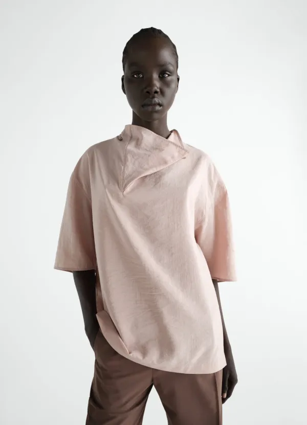 SOFT COLLAR TOP IN DRY SILK