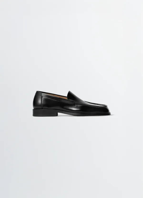 LOAFER IN LEATHER