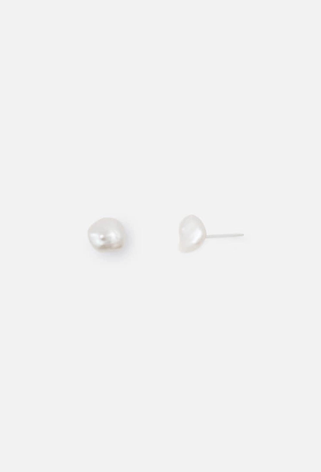 그레이스유 [Pre-order] Reverie Baroque Pearl Earring 8mm (White) 상품 이미지 1