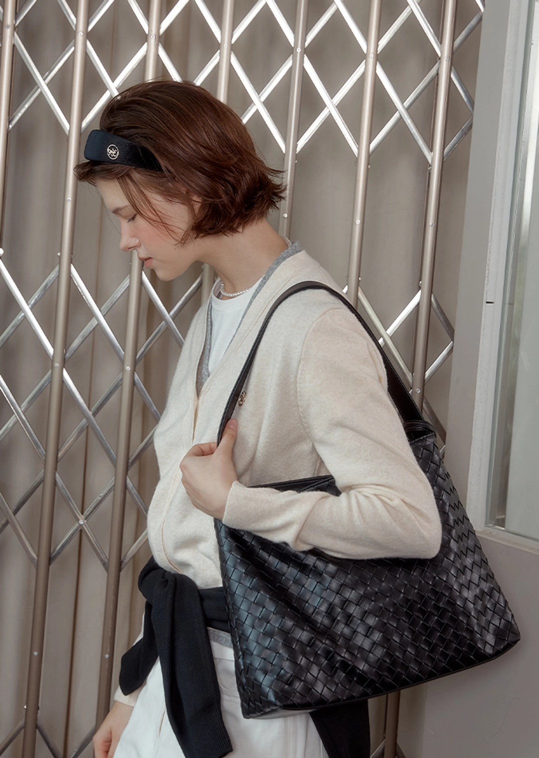 아노에틱 ANC WIDE VOLUME VELVET HAIRBAND_BLACK 상품 이미지 3