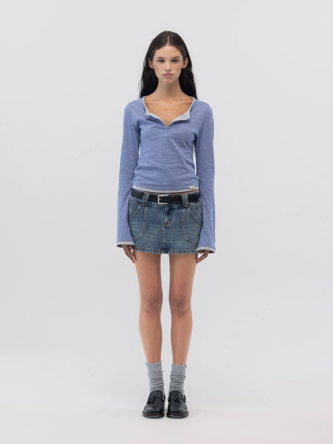 글로니 CURVY DENIM MINI SKIRT (MID BLUE) 상품 이미지 1