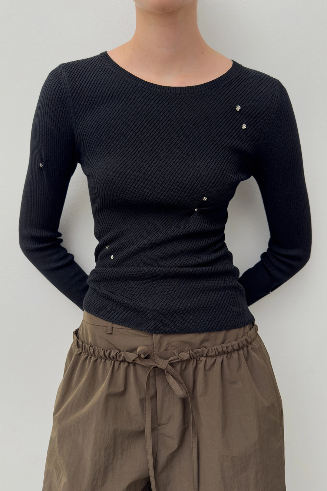 다이애그널 SLIM RIBBED SNAP KNIT 상품 이미지 2