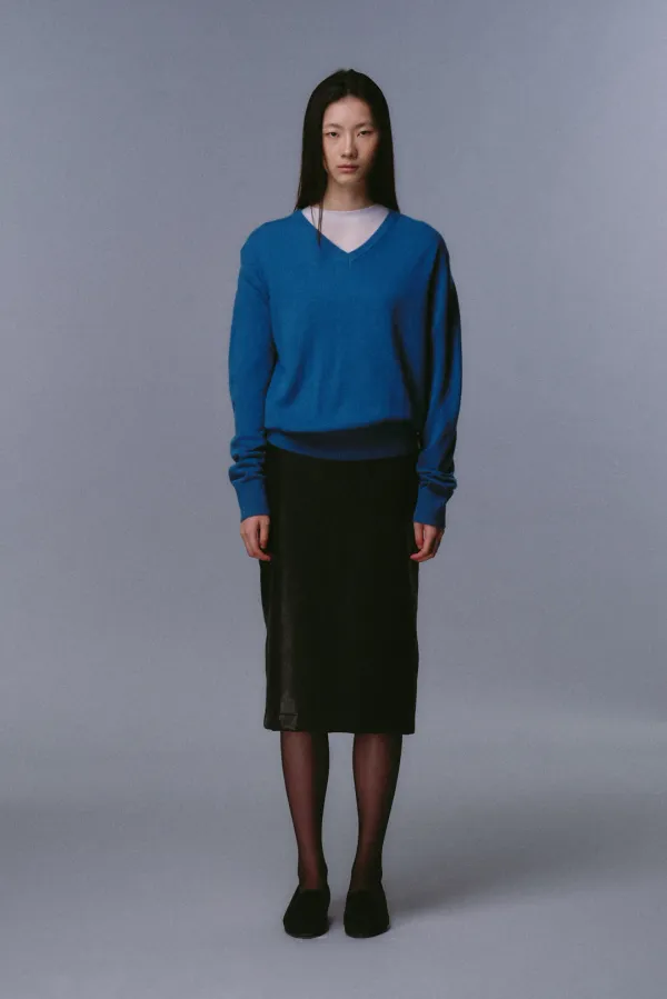 Classic V-Neck Pullover_Deep Ocean