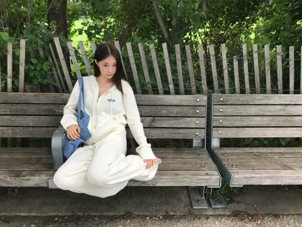 Mute Wool Knit Zip-Up Hoodie - Ivory