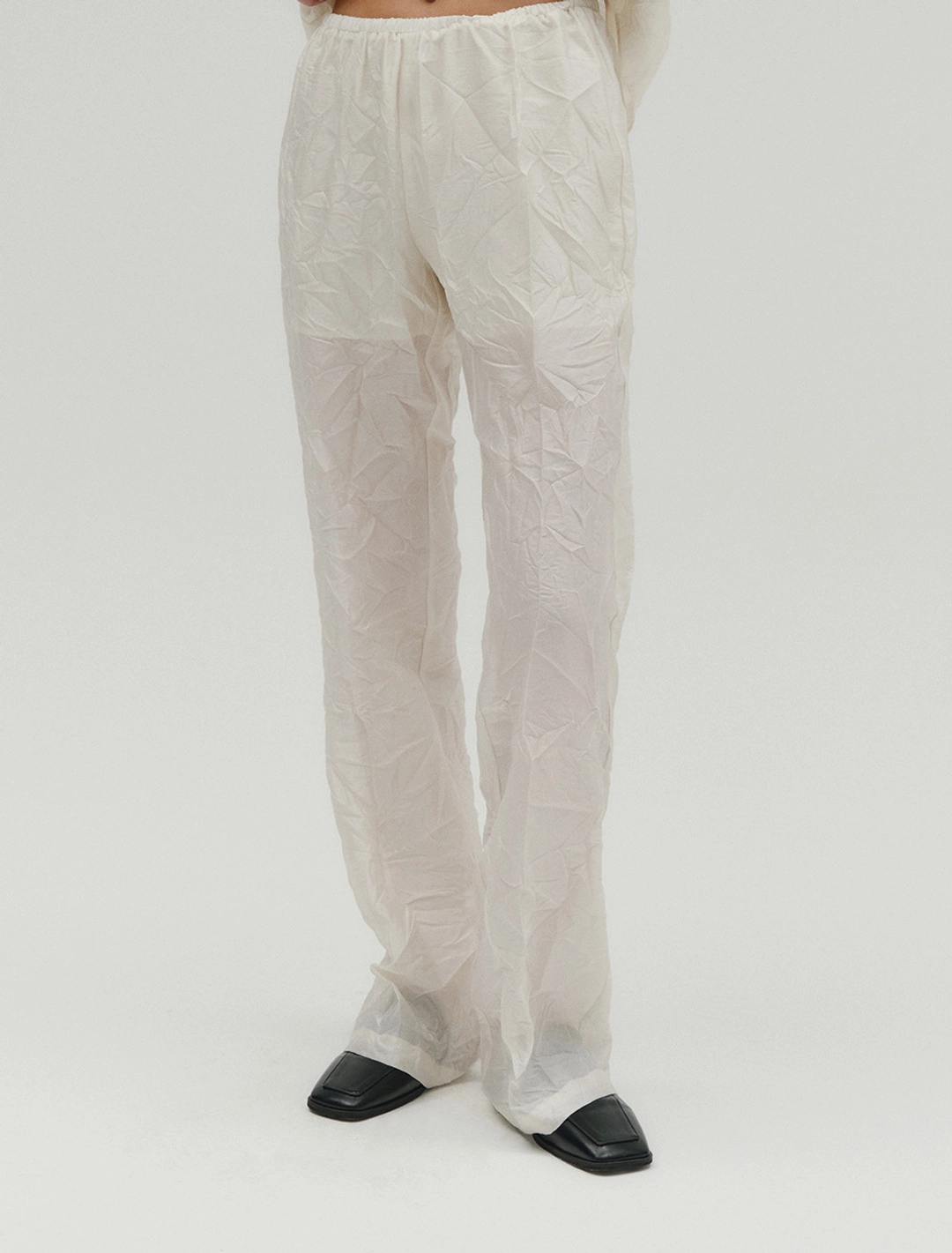 솔티페블 CRINKLED SHEER BANDING PANTS [IVORY] 상품 이미지 1