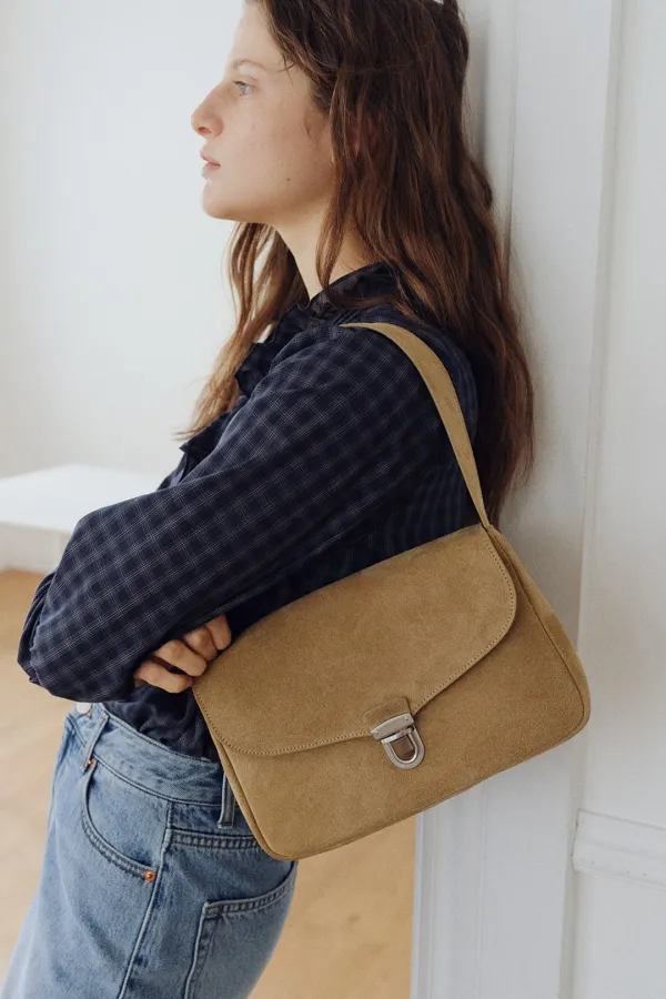 soft flat box bag [Italian suede] (vintage beige)