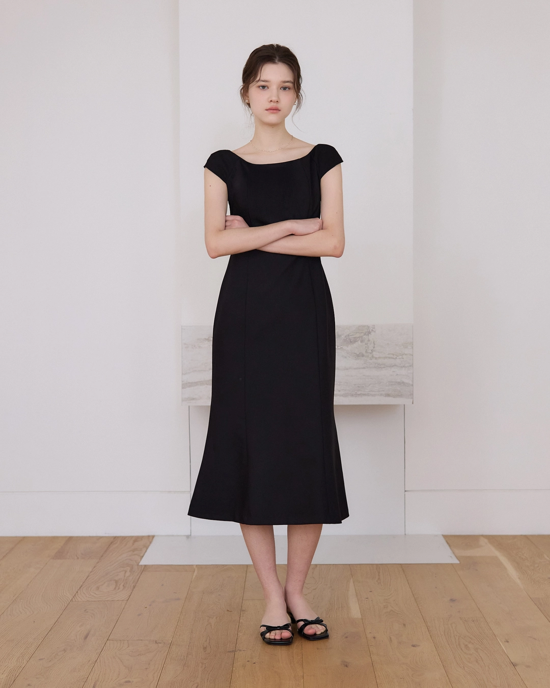 어다울 Tulip off shoulder mermaid long dress - black 상품 이미지 1