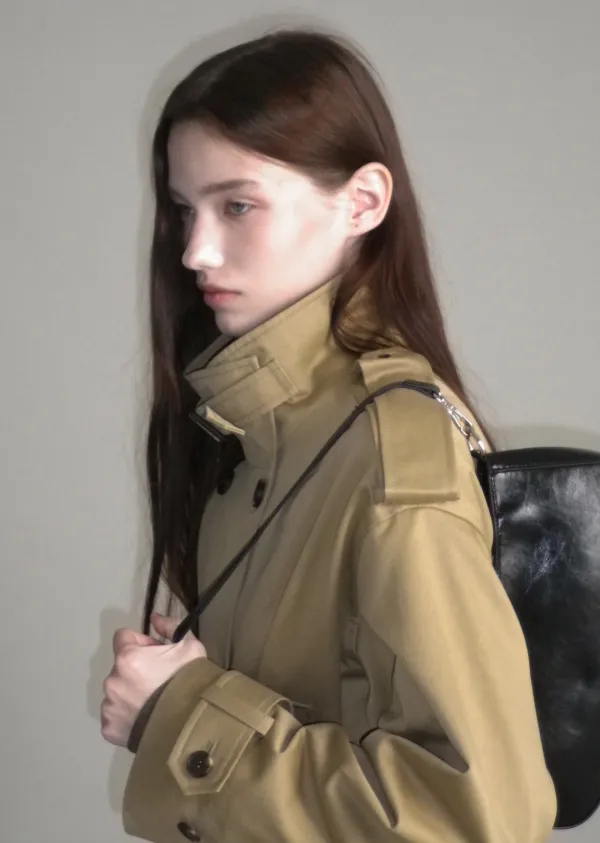 BELTED CROP TRENCH (sand beige)